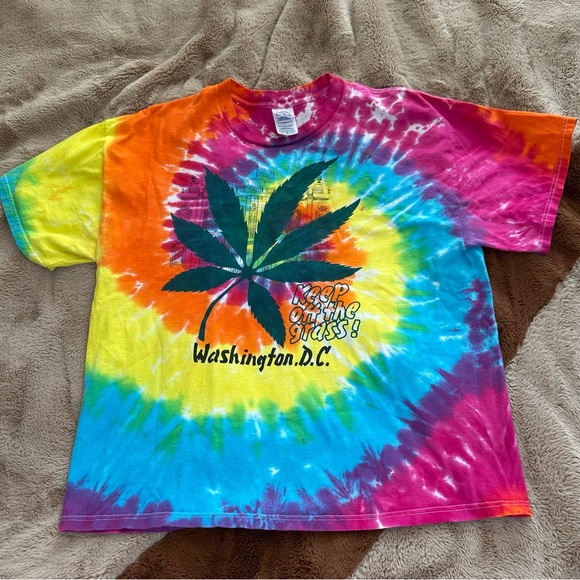 Tie dye keep off the grass t shirt size XL - Picture 1 of 4
